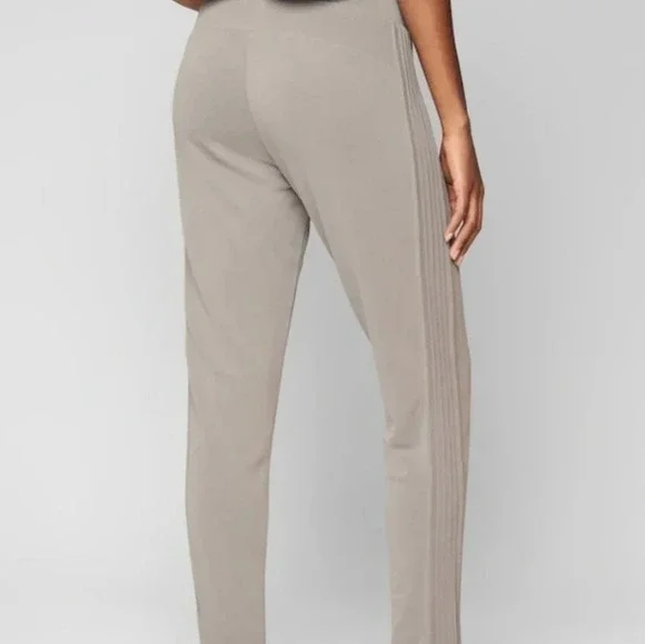 Athleta serenity grey with stripe on side pants XXS - Picture 2 of 9
